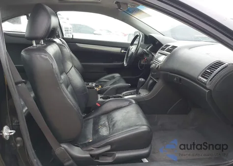 2005 Honda Accord 2.4 Ex z USA, uszkodzony, nr VIN 1HGCM72655A017844